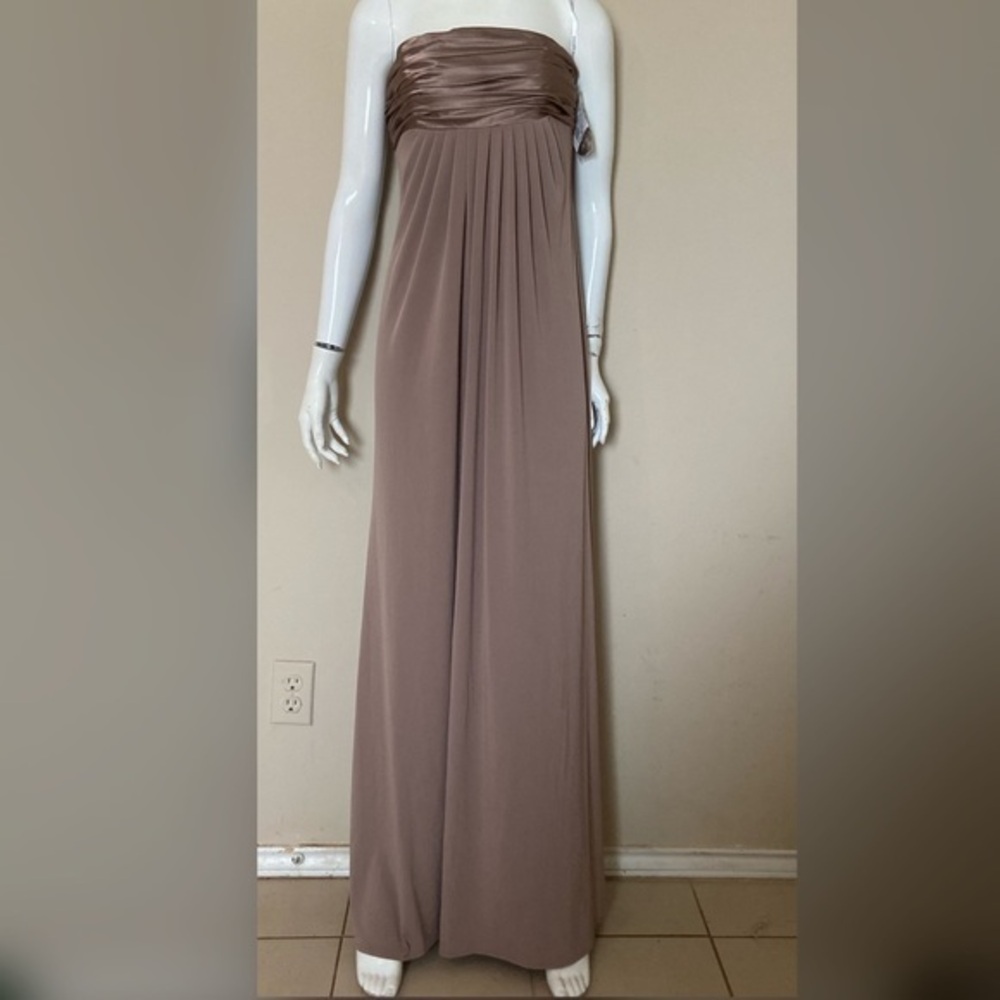 NWT David’s Bridal Ruched Strapless Dress size 2